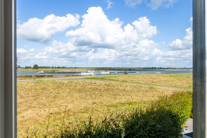 Foto 11 van Waalbandijk 109-C