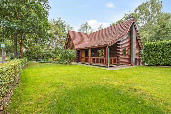 Foto 2 van M.A. van Naamen van Eemneslaan 15