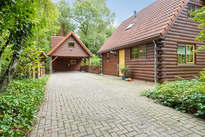 Foto 37 van M.A. van Naamen van Eemneslaan 15