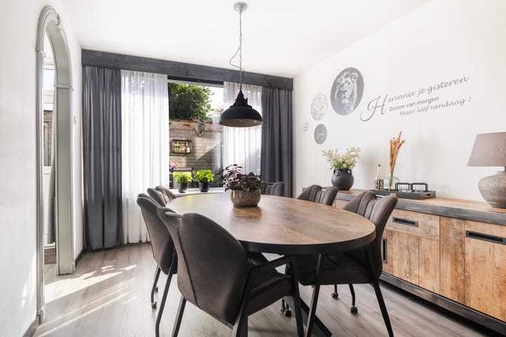 Photo 12 of Van Beijmastraat 22