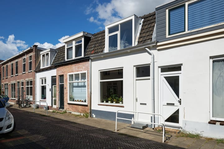 Oranjestraat 64