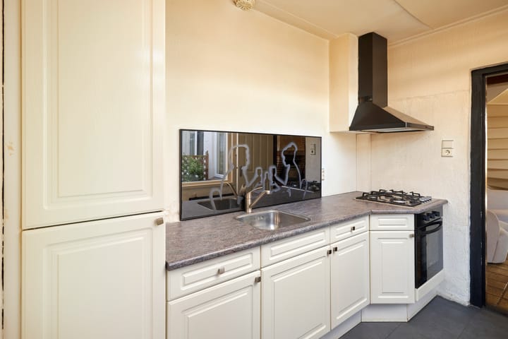 Foto 12 van Oranjestraat 64