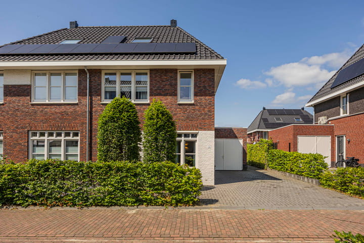 Foto 32 van Vrouwenmantelstraat 22