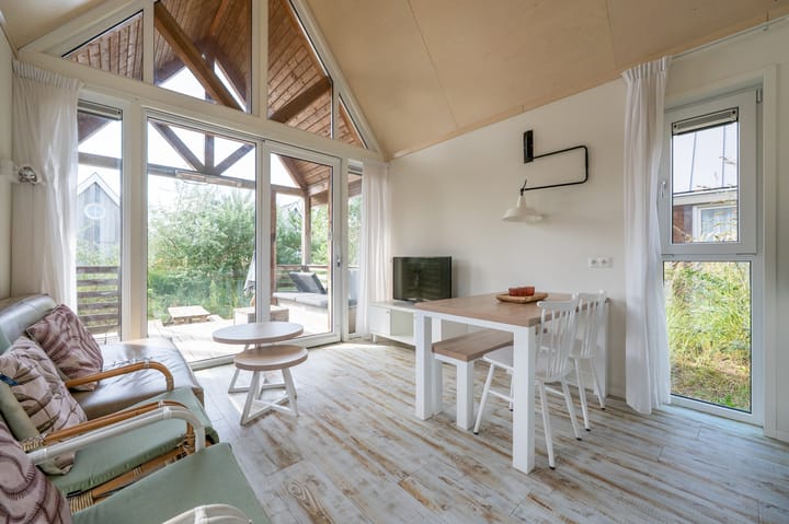 Photo 3 of Zeedijk 24-011