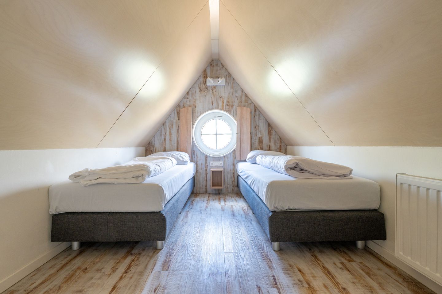 Photo 4 of Zeedijk 24-011