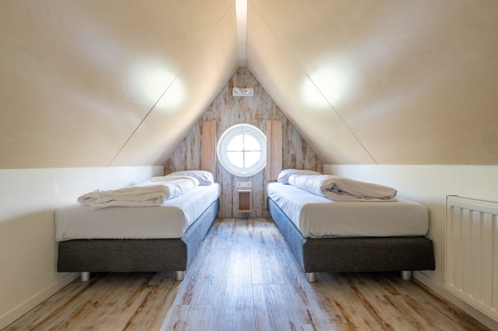 Photo 4 of Zeedijk 24-011