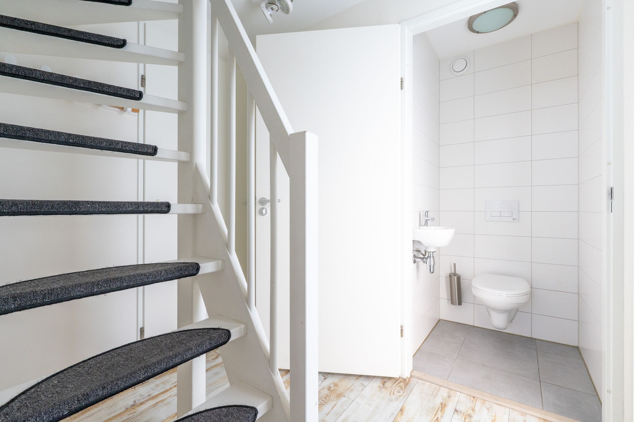 Photo 18 of Zeedijk 24-011