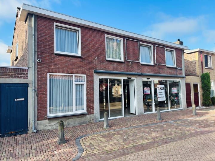 Julianastraat 2, Leende