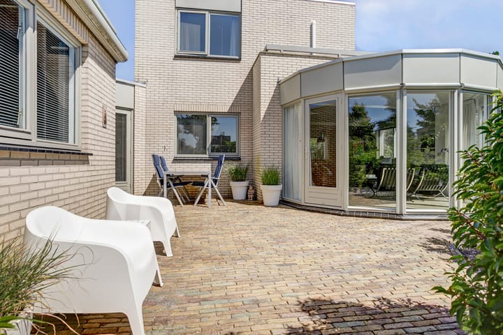 Foto 44 van Moerbeeklaan 32