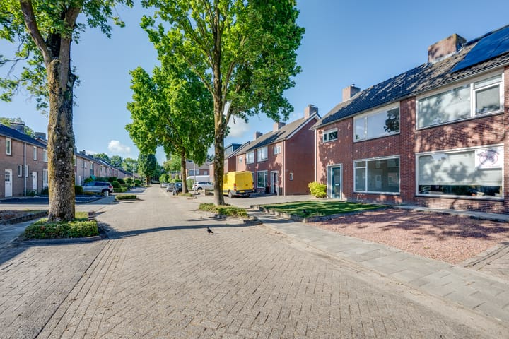 Photo 4 of Veldstraat 8