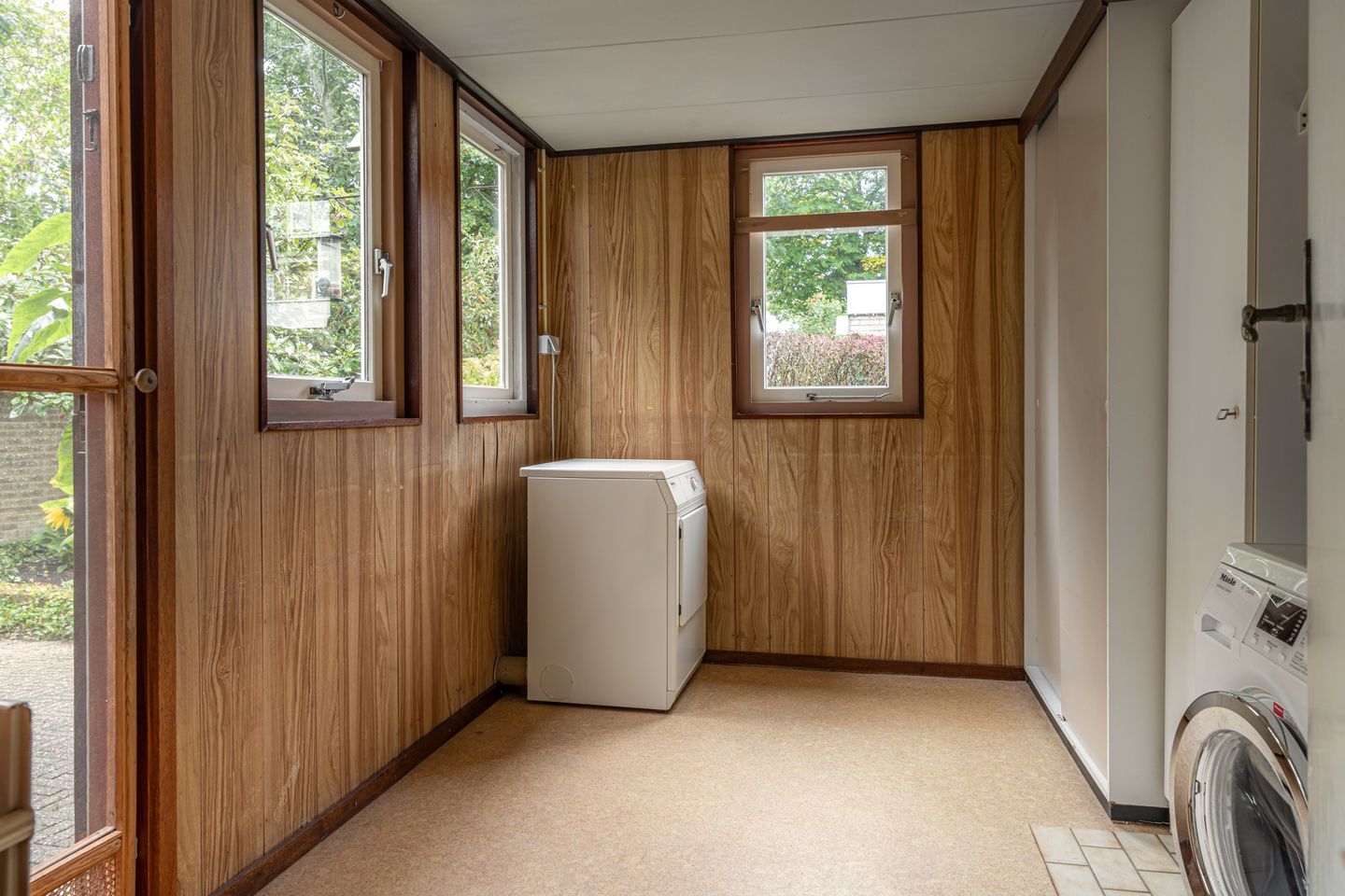 Photo 14 of Mr G Schotstraat 2
