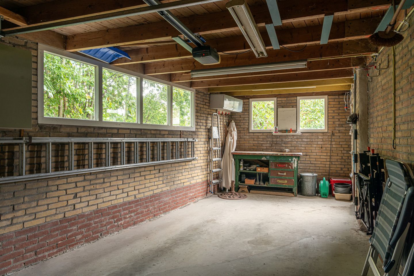 Photo 34 of Mr G Schotstraat 2