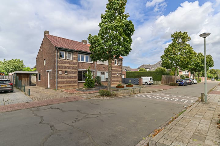 Photo 37 of Graafschap Hornestraat 45