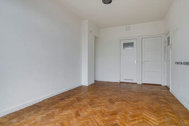 Photo 32 of Van Alkemadelaan 207