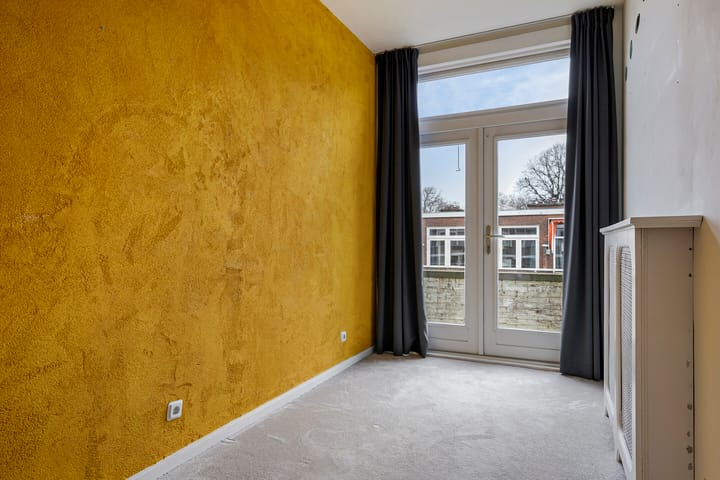 Photo 33 of Van Alkemadelaan 207