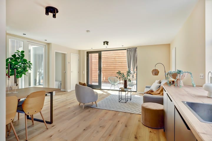 Photo 2 of Julianastraat 15-A