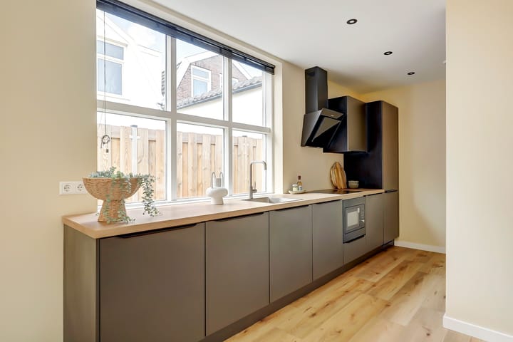 Foto 10 van Julianastraat 15-A