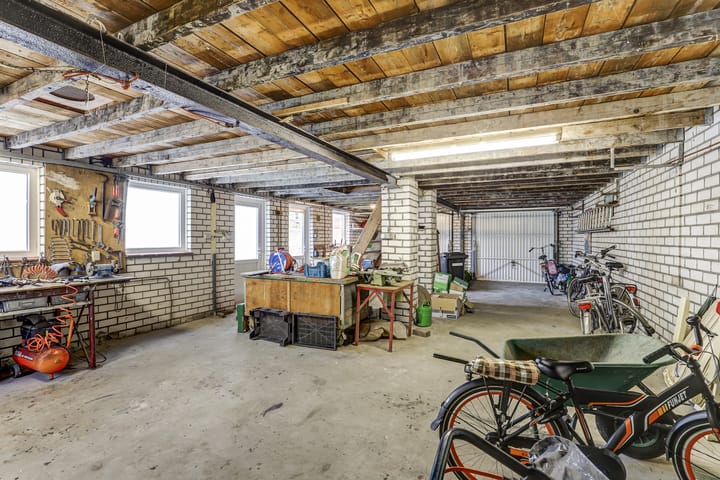 Photo 31 of Kanaalstraat 25