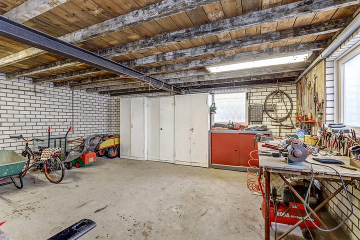 Photo 33 of Kanaalstraat 25