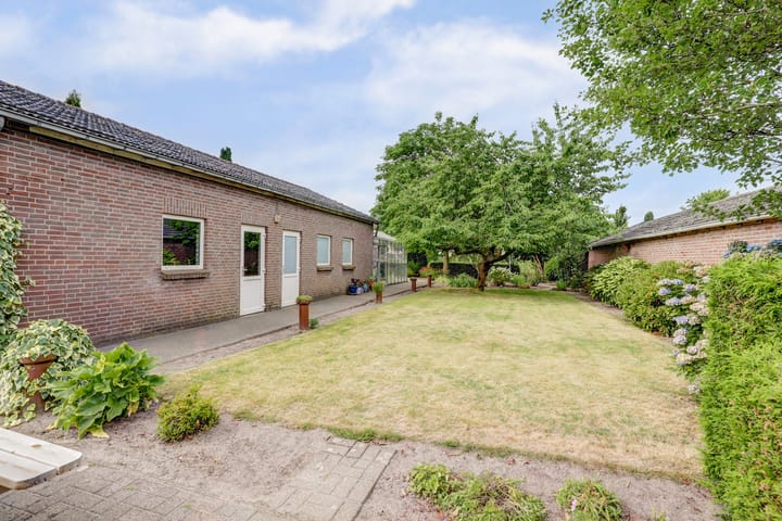 Photo 34 of Kanaalstraat 25