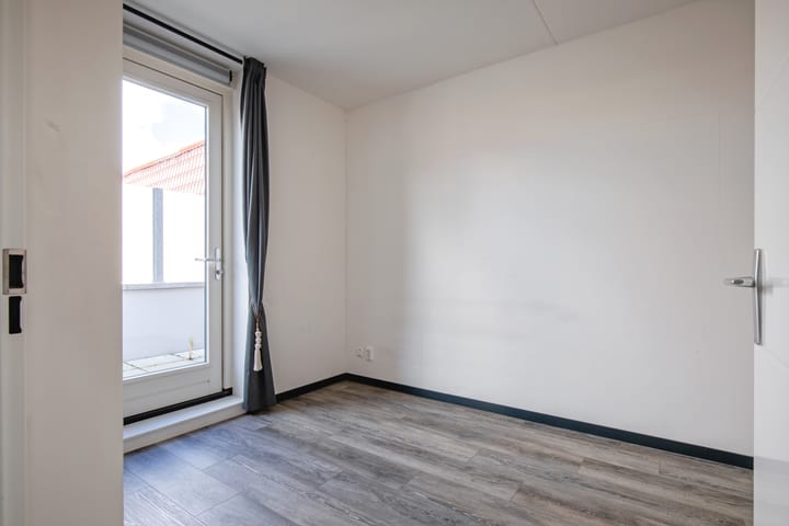 Foto 12 van Kantoorstraat 11