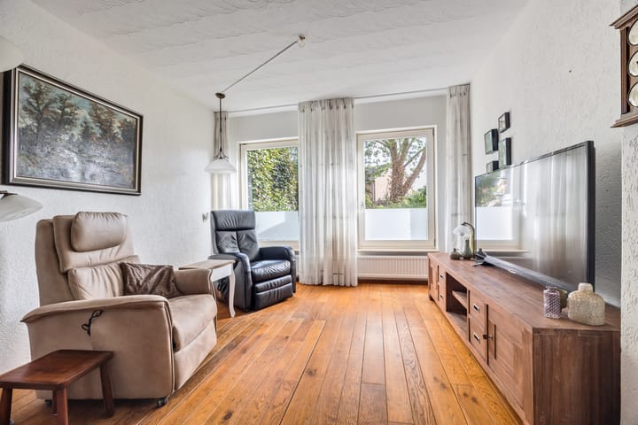 Foto 2 van van Lommstraat 9