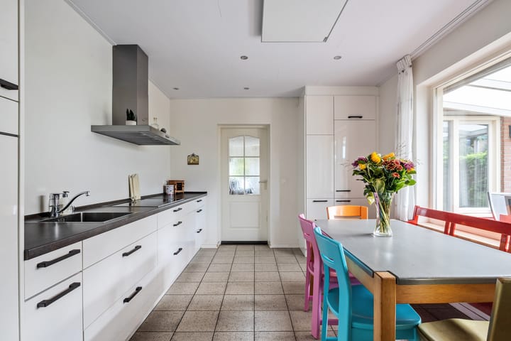 Foto 4 van van Lommstraat 9