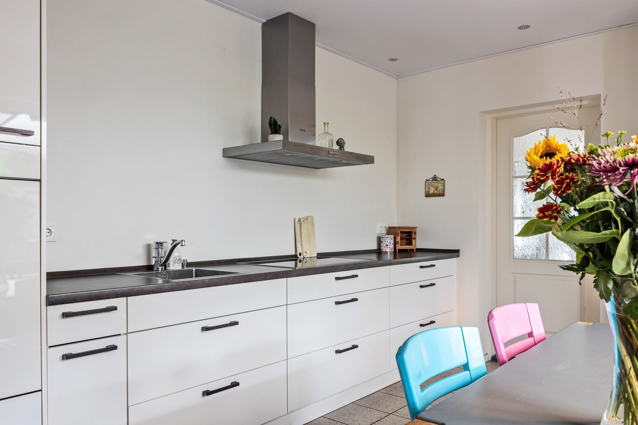 Photo 9 of van Lommstraat 9