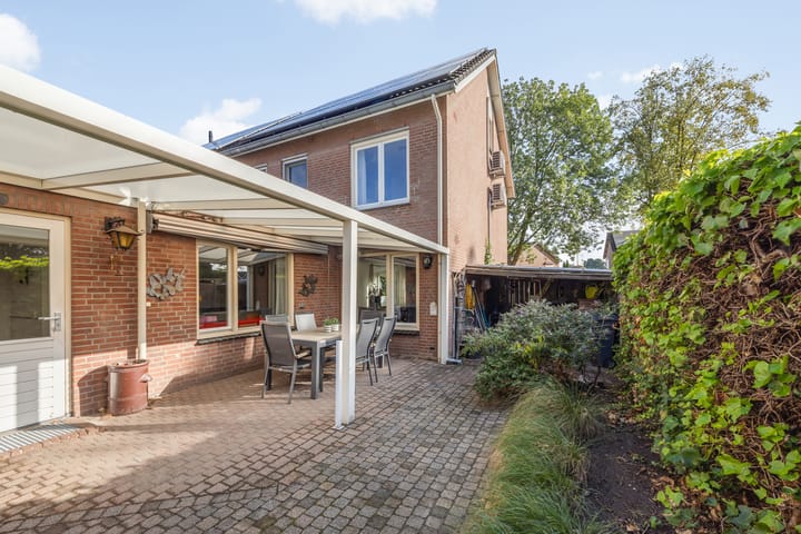 Foto 29 van van Lommstraat 9