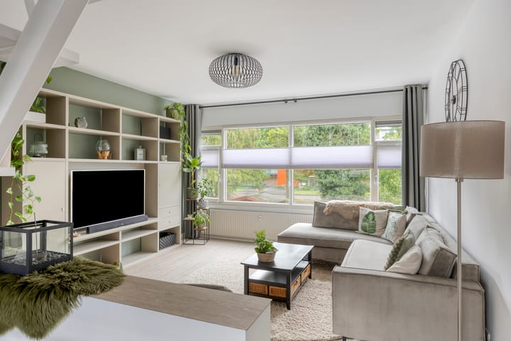 Foto 2 van Ypelobrink 105