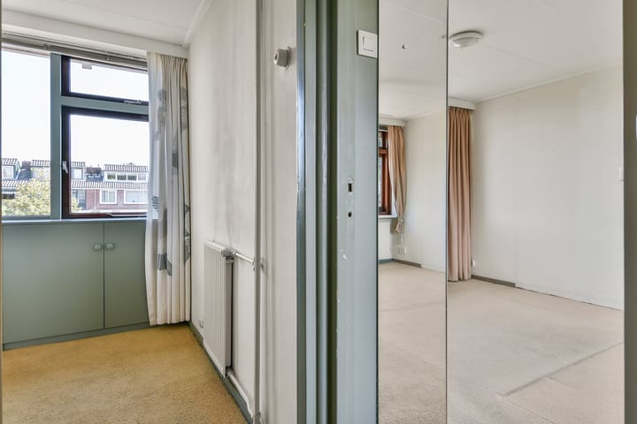 Photo 16 of Heerhugowaardstraat 9