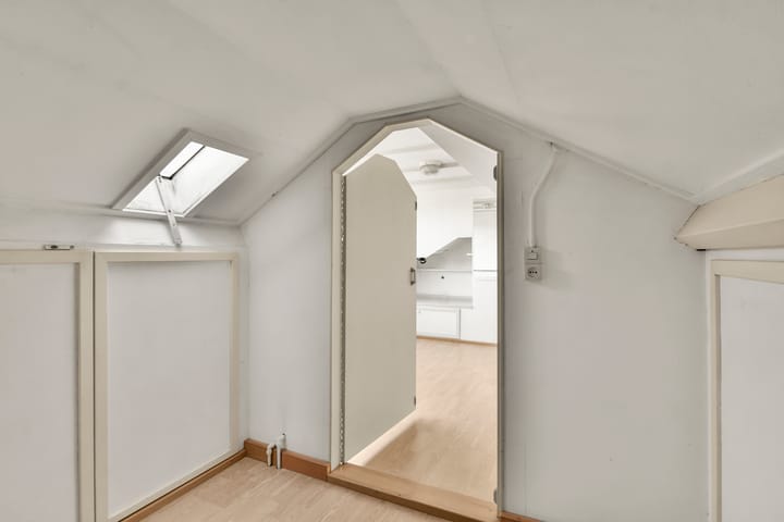 Photo 21 of Heerhugowaardstraat 9