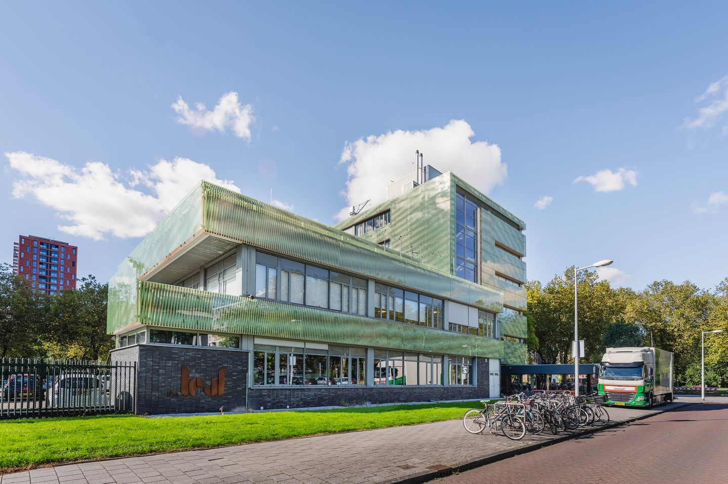 Bekijk foto 2 van Maassluisstraat 2