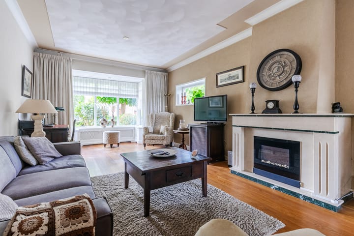 Foto 11 van Hulst 70