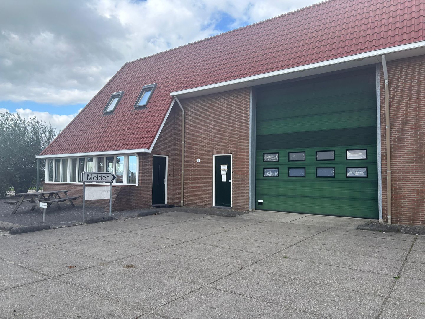 View photo 3 of Bredeweg 4