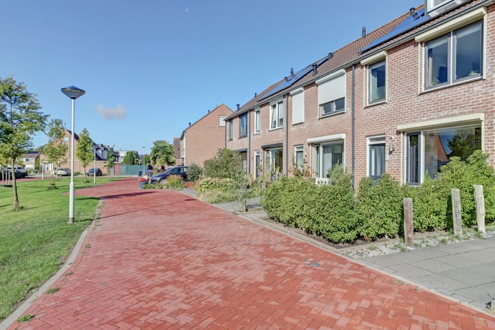 Foto 28 van Deltastraat 11