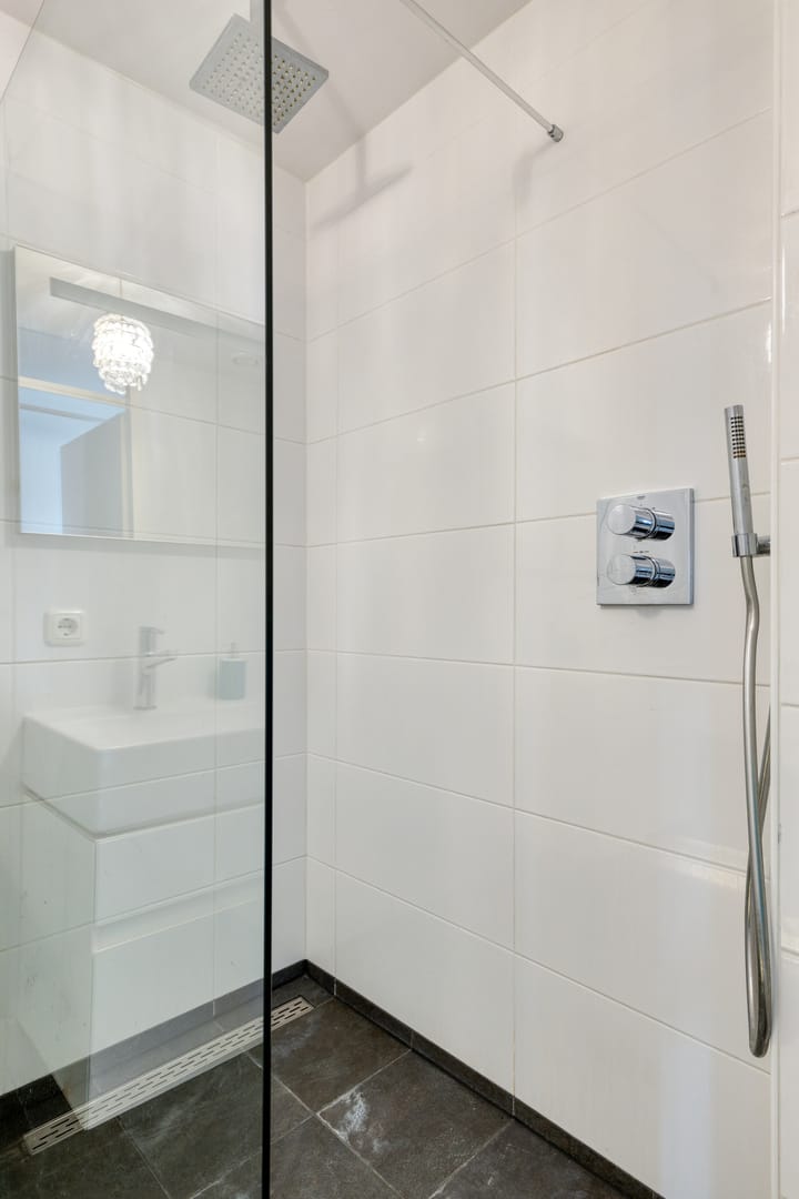 Photo 19 of Nieuwe Zeedijk 1-K646