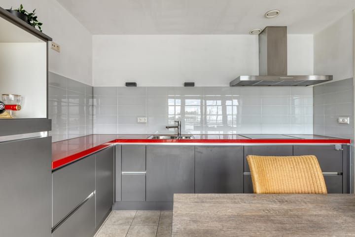 Photo 33 of Nieuwe Zeedijk 1-K646