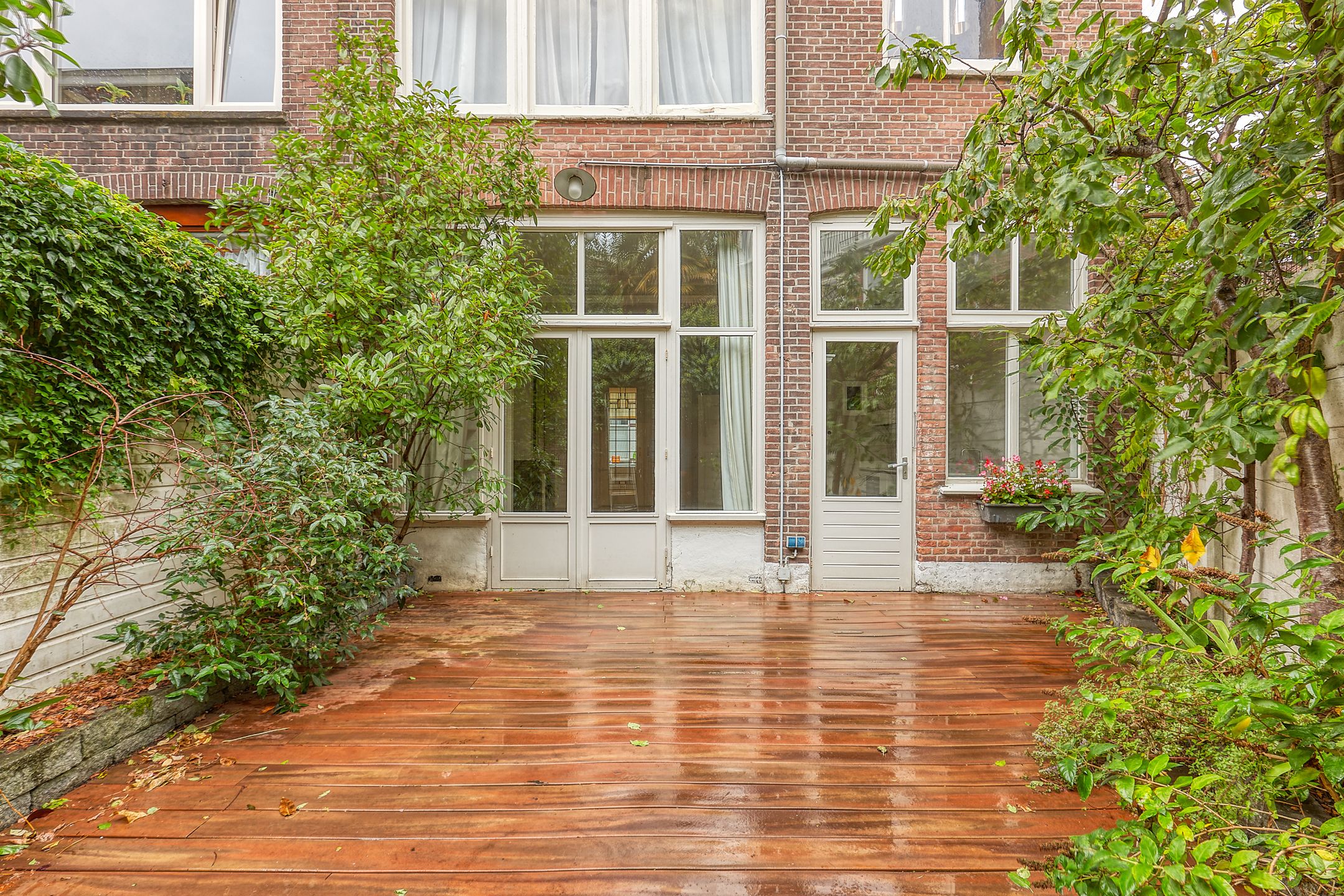 Photo 12 of Nicolaïstraat 44
