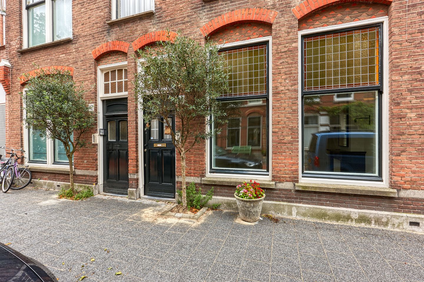 Photo 35 of Nicolaïstraat 44