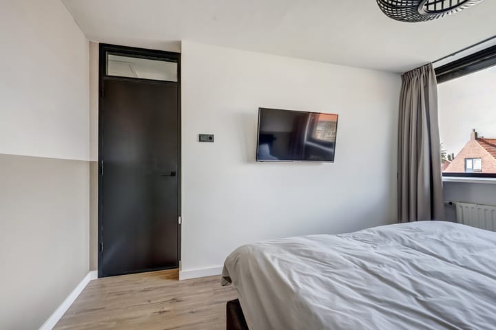 Foto 15 van Duiveneestraat 24