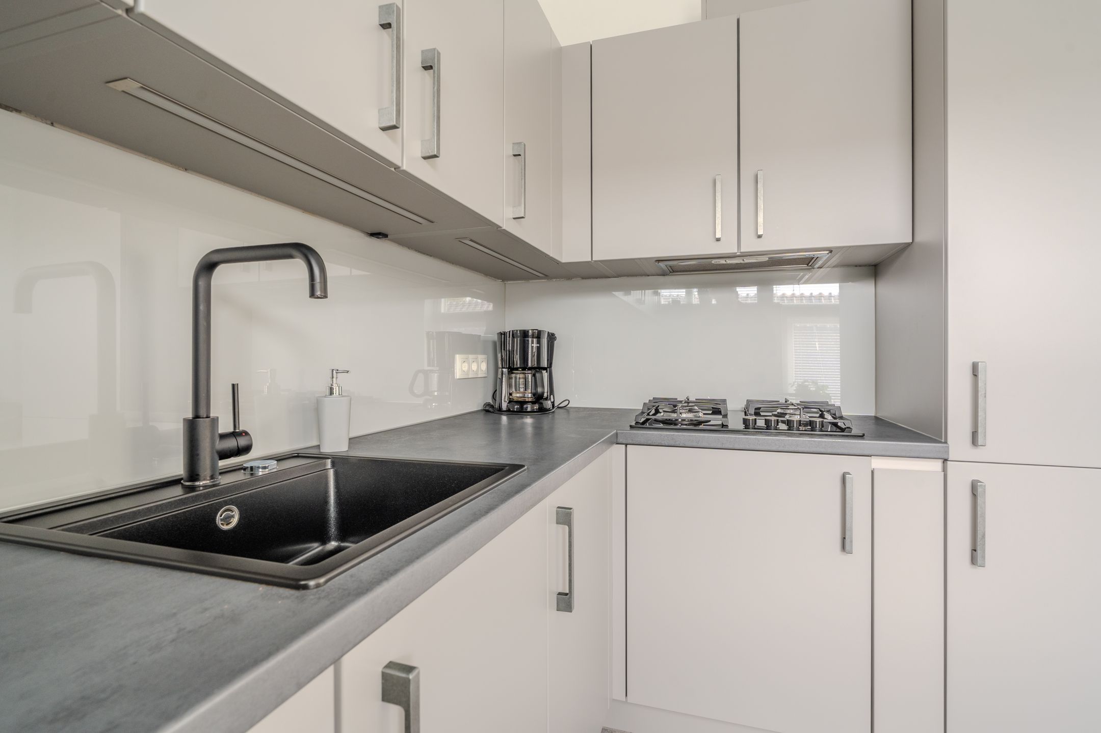 Photo 33 of Nassaustraat 41-B