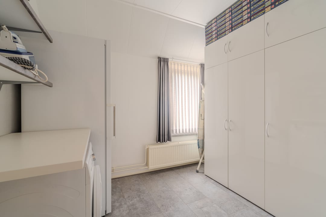 Photo 37 of Nassaustraat 41-B