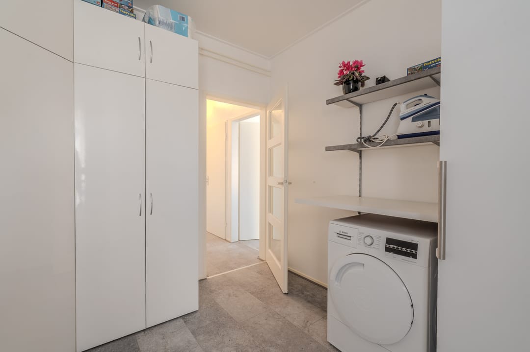 Photo 38 of Nassaustraat 41-B