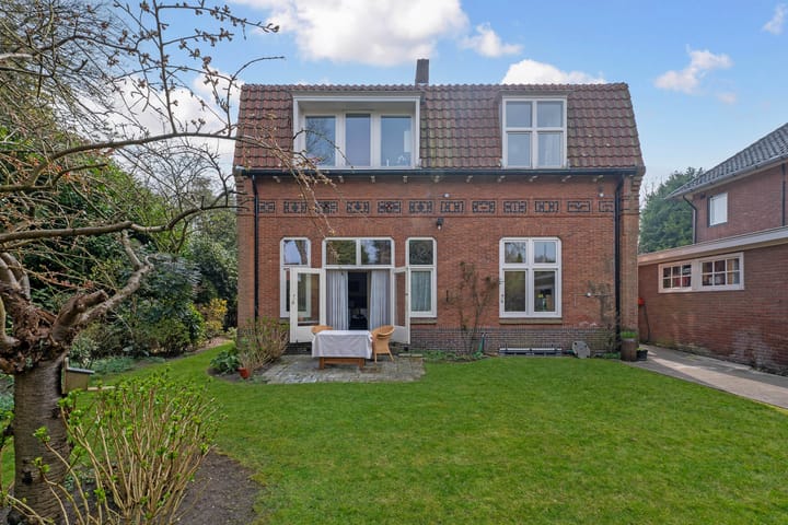 Foto 40 van Borneolaan 7