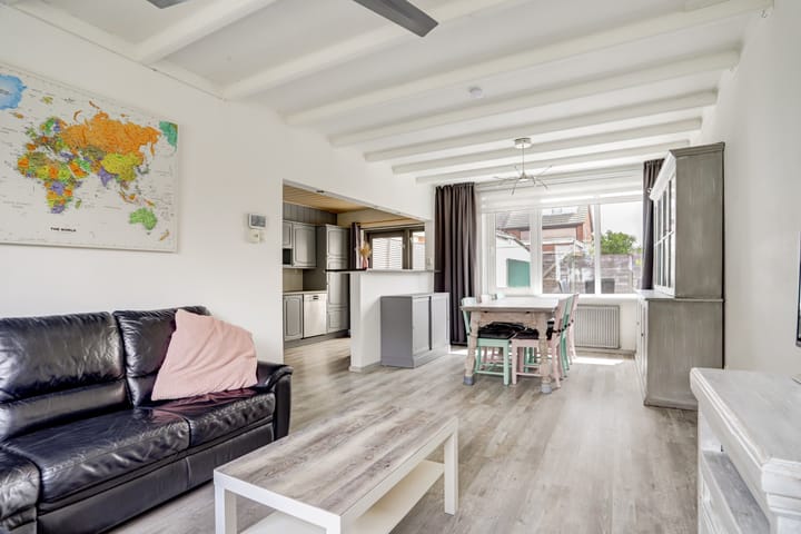 Foto 2 van Pastoor de Witstraat 2