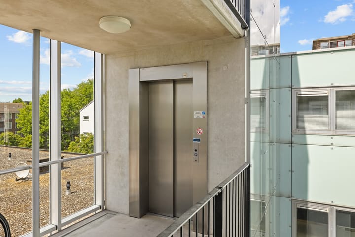 Photo 27 of Osdorper Ban 90-A32