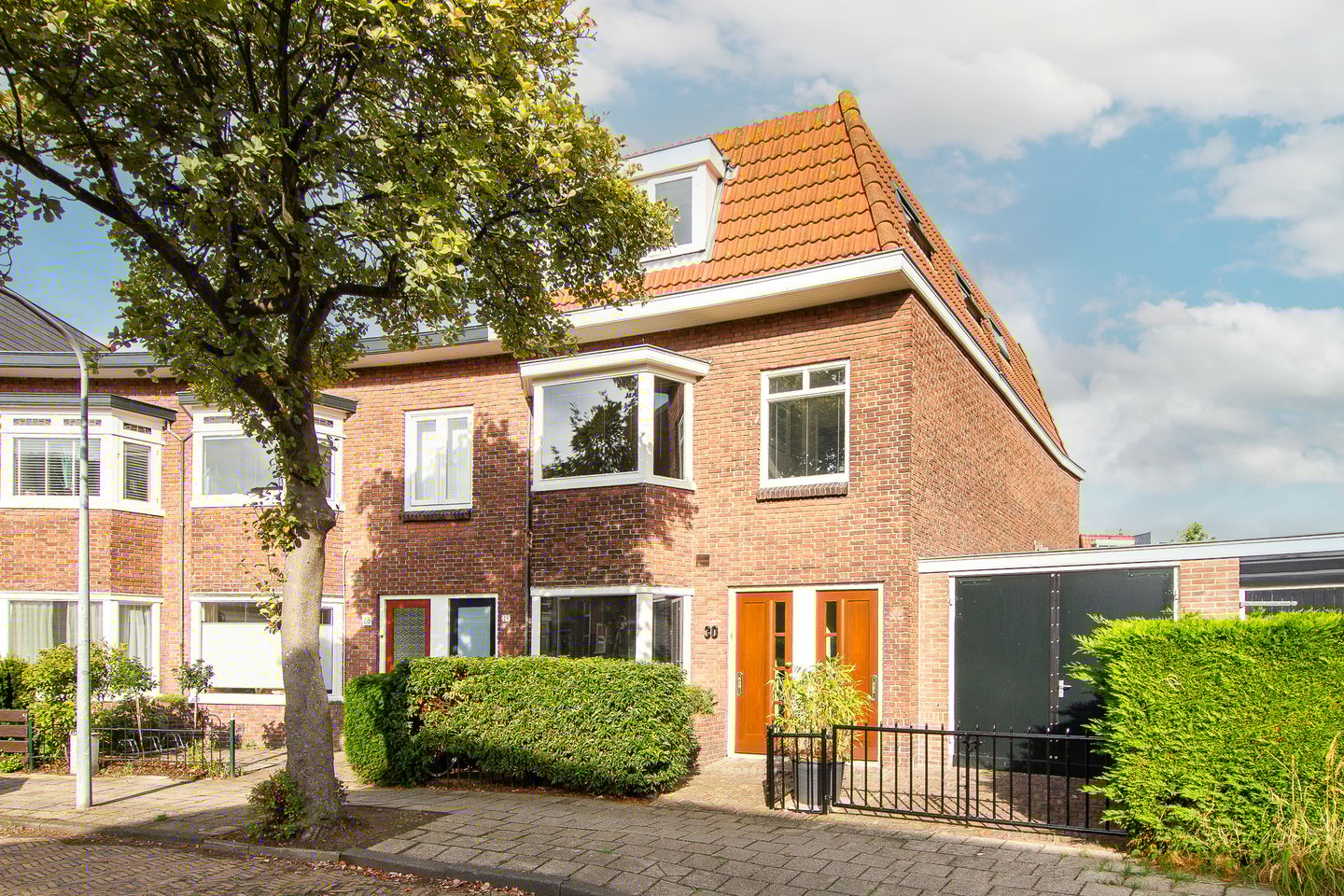 Photo 1 of Brakenburghstraat 30