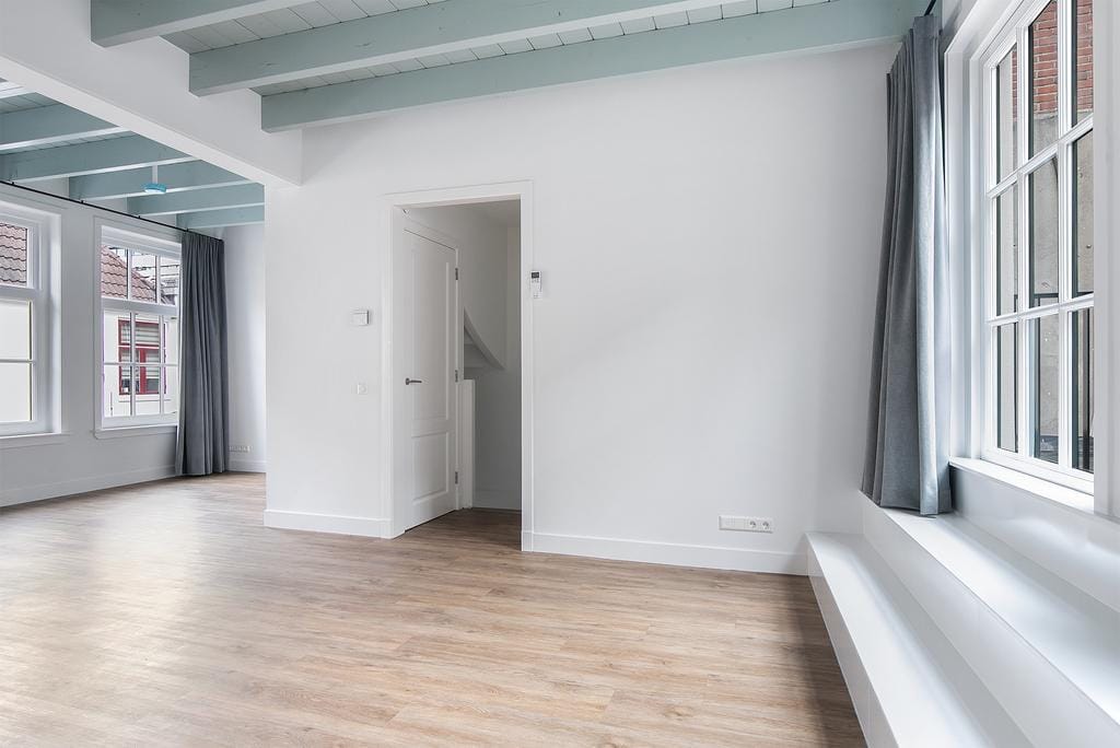 Photo 11 of Lange Koestraat 14-A