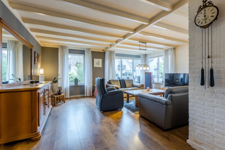 Foto 13 van Pastoor Ermenstraat 1